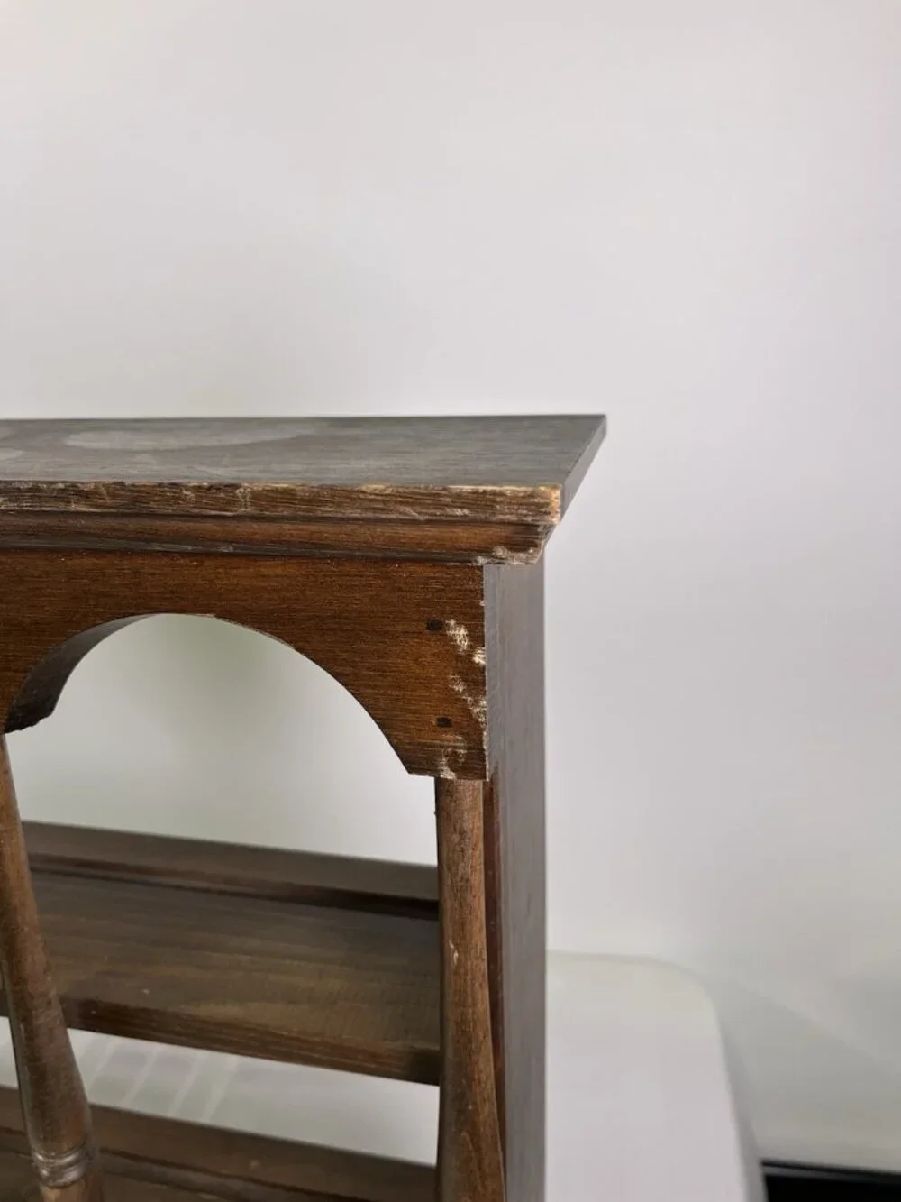 Vintage Colonial Revival Wooden Wall Shelf Spindle Knick Knack Rack Cottagecore
